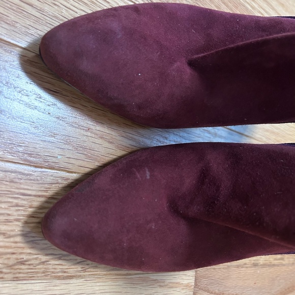 Stuart Weitzman Red Suede Ankle Heeled Bootie Size 6 - Picture 3 of 14